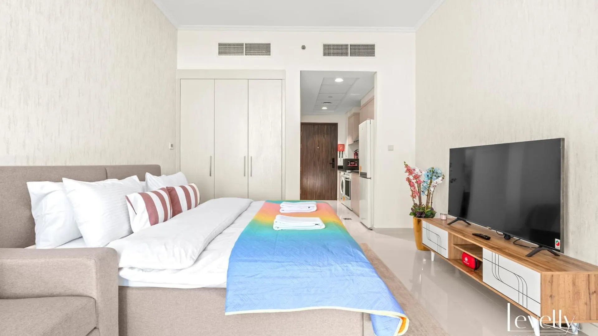 Apartment Luxury Studio In Damac Hills With Premium Amenities Dubai